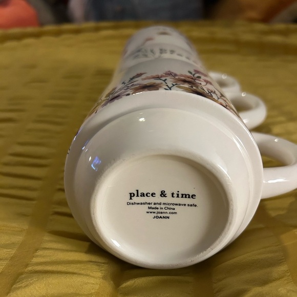 BRAND NEW WITHOUT TAGS Mug Trio - Picture 3 of 5